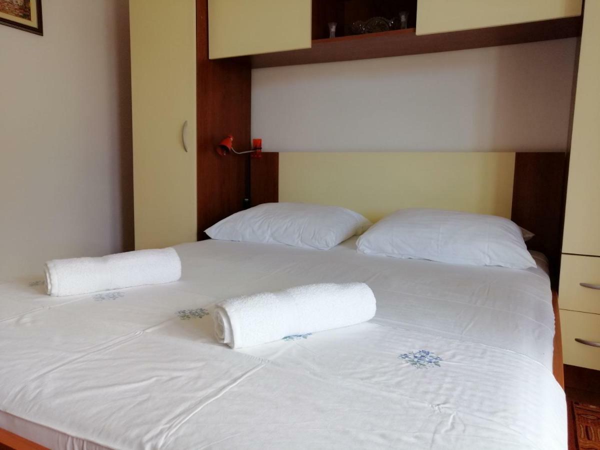 Apartments Emmas Studio Stari Grad  Extérieur photo
