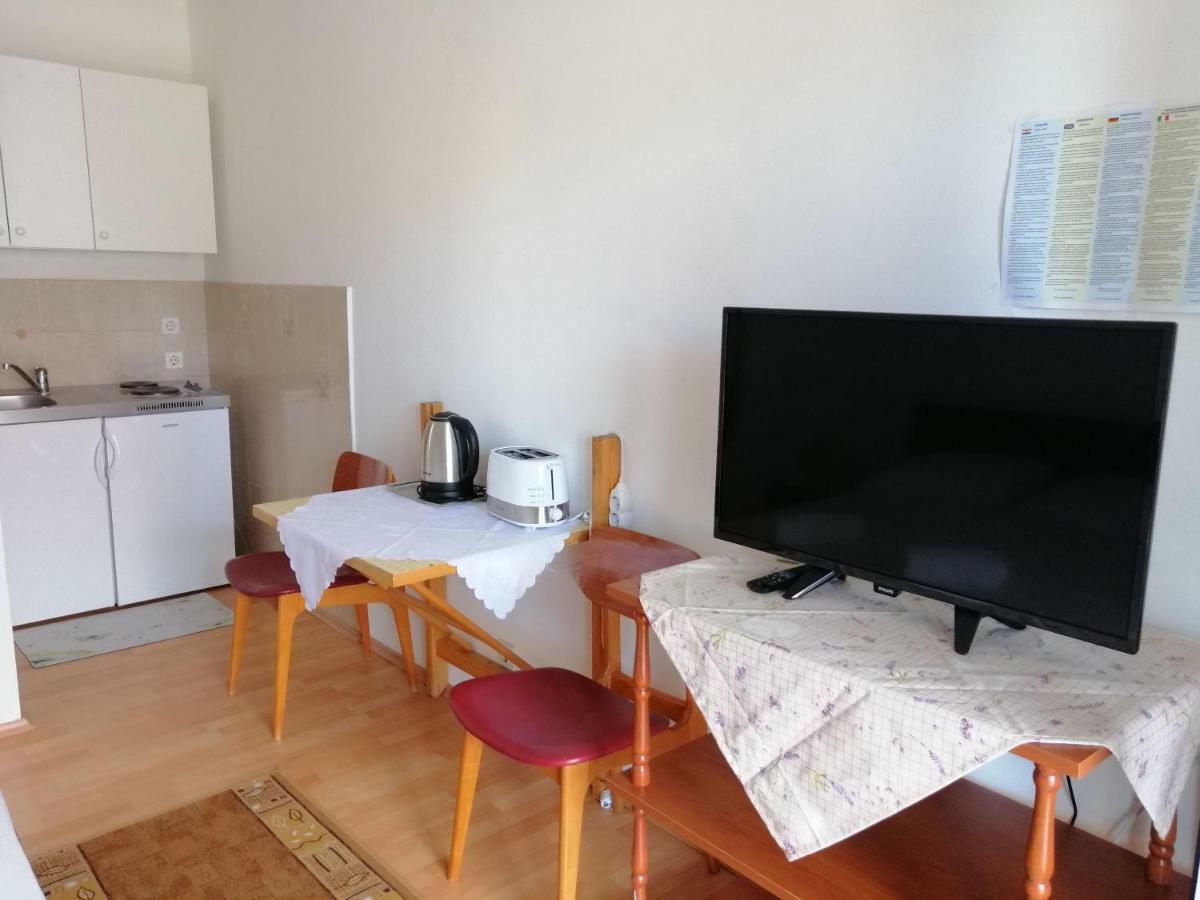 Apartments Emmas Studio Stari Grad  Extérieur photo