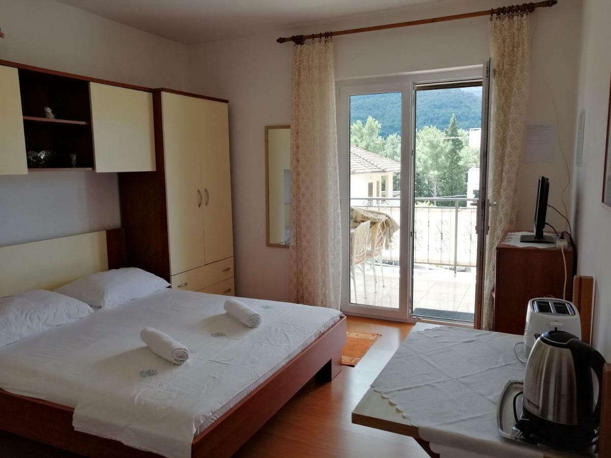 Apartments Emmas Studio Stari Grad  Extérieur photo