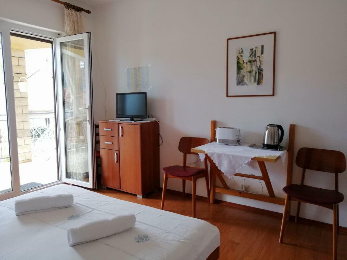 Apartments Emmas Studio Stari Grad  Extérieur photo